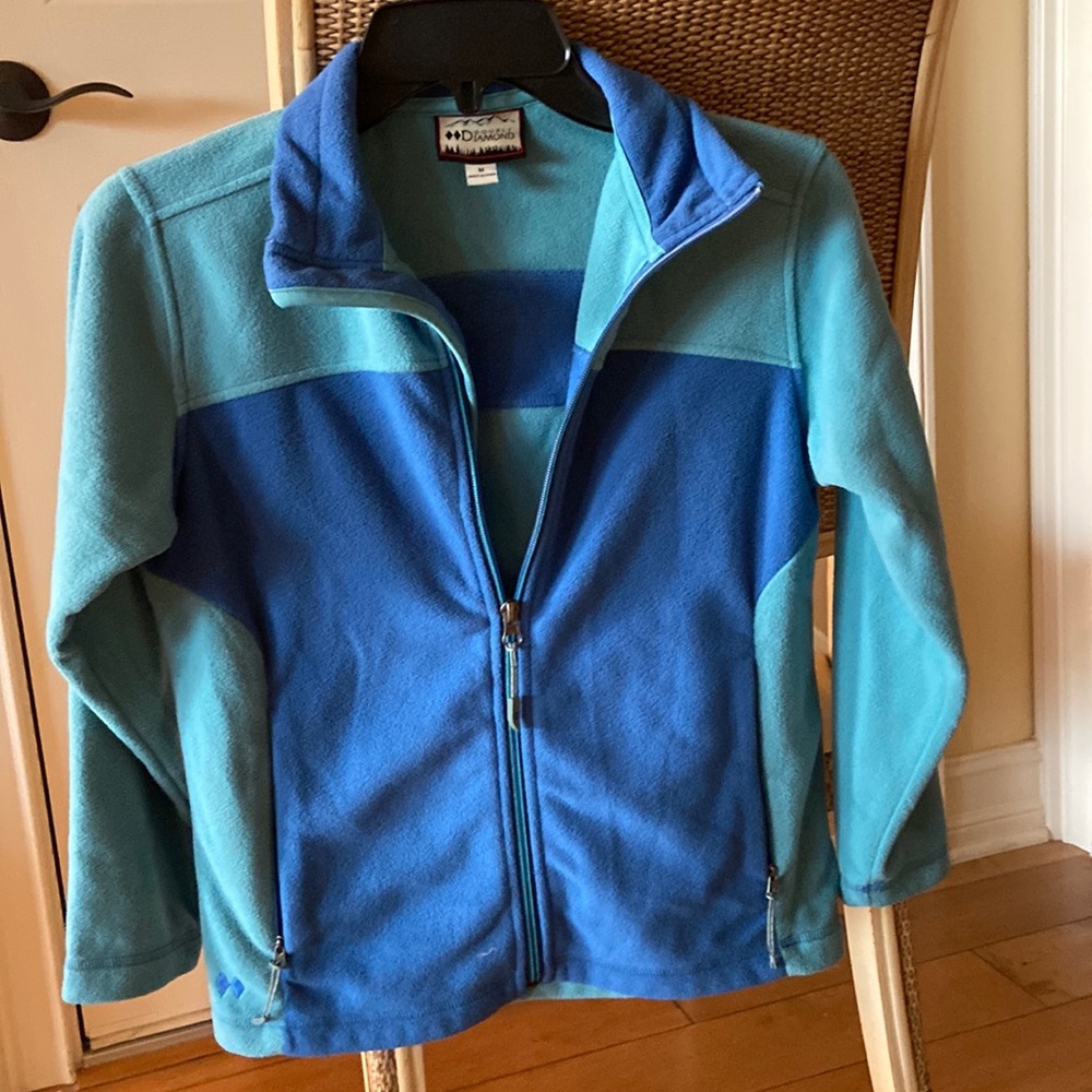 Kids medium fleece with Beaver Creek logo on left shoulder